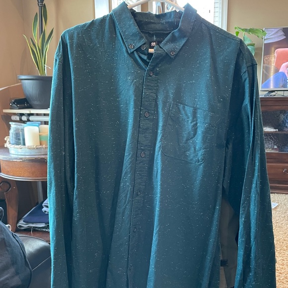 Heather Green Button Down - Picture 3 of 3